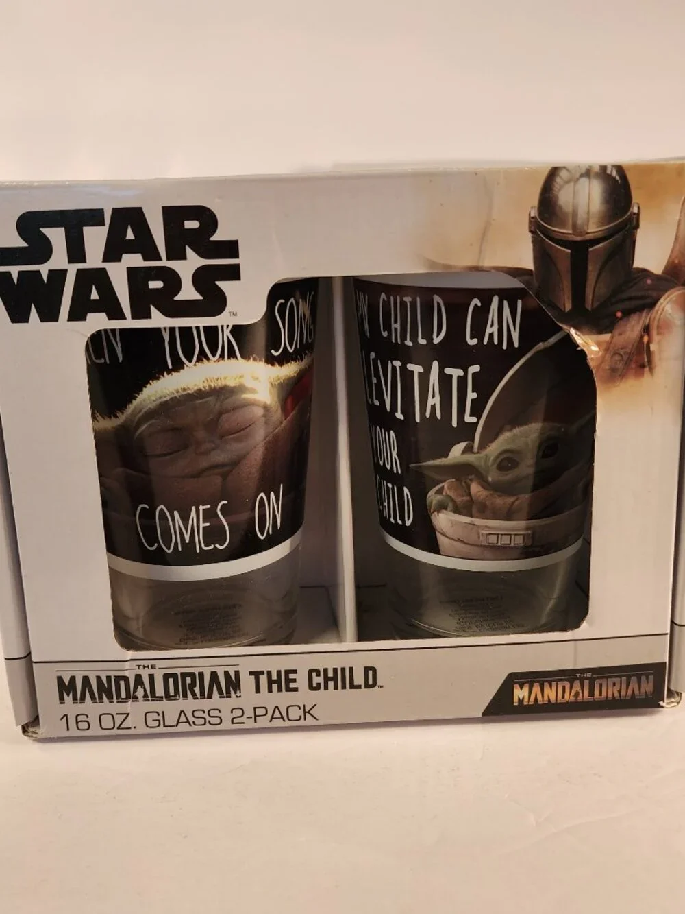 NEW IN BOX Mandalorian and the Child 16oz glass 2 pack